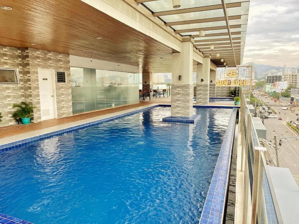 Luxanos Condo Place- Sunvida Tower Cebu Buitenkant foto